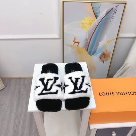 Louis Vuitton LV rex rabbit fur slippers