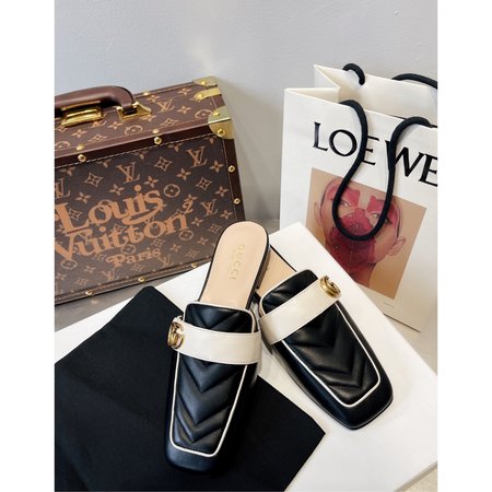 Gucci GG slippers