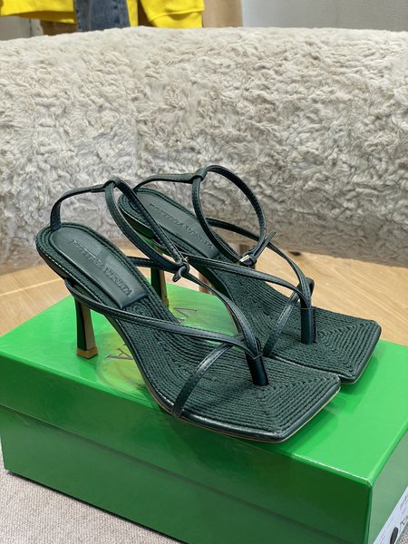 Bottega Veneta Handmade Straw Sandals