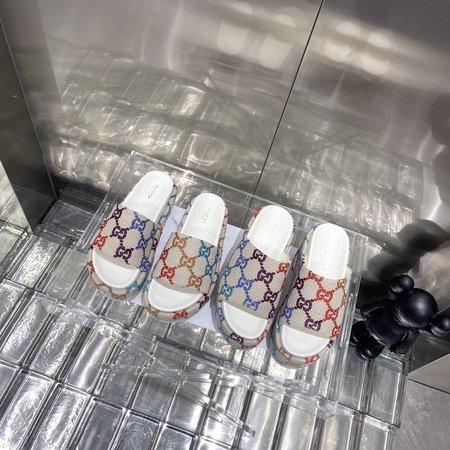 Gucci festival joint slippers