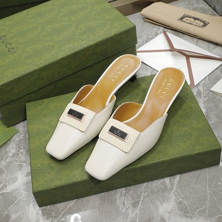 Gucci silk sandal slippers