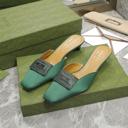 Gucci silk sandal slippers