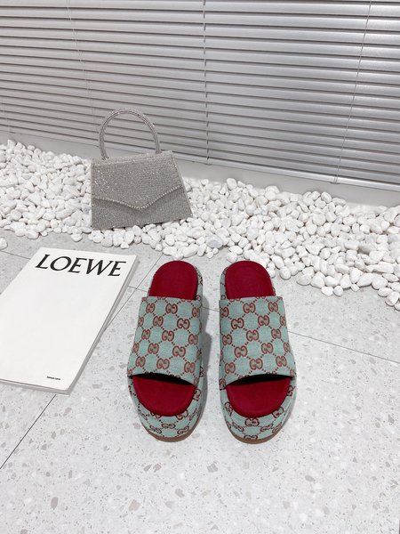 Gucci platform slippers
