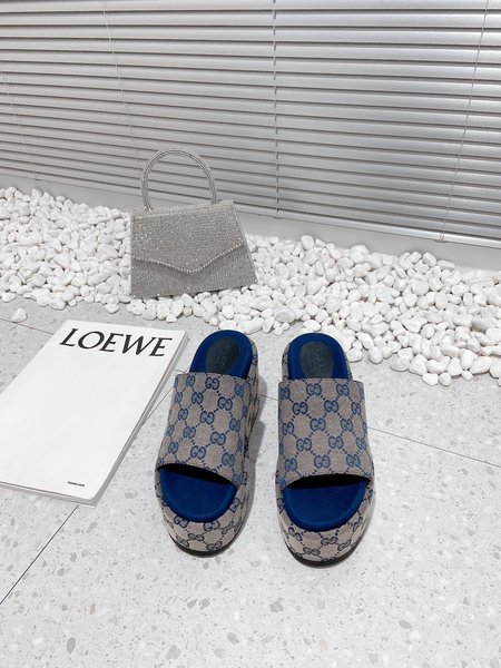 Gucci platform slippers