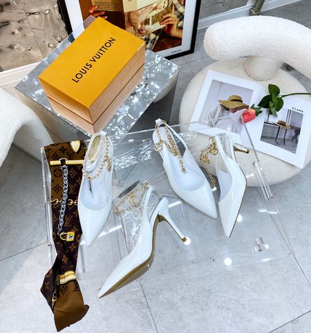 Louis Vuitton Chain women s shoes quality assurance