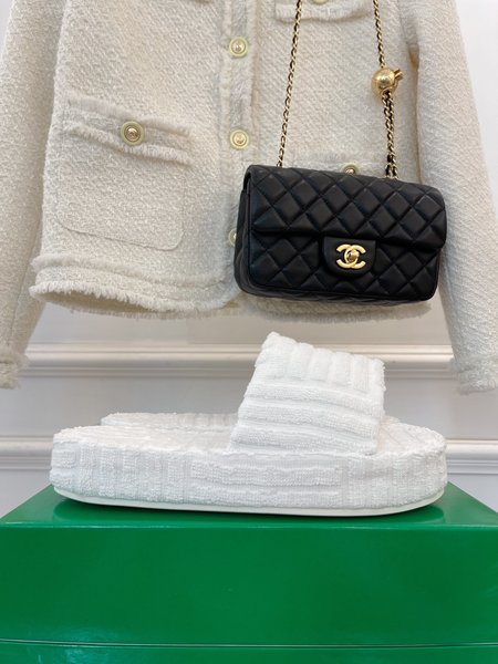 Bottega Veneta towel platform slippers