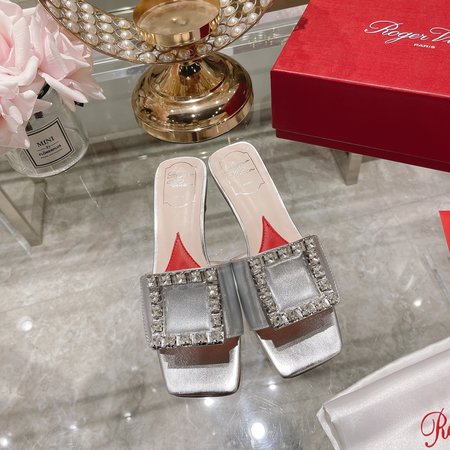 Roger Viver Classic square buckle slippers Simple design Love insole High texture lambskin cow lacquer silk