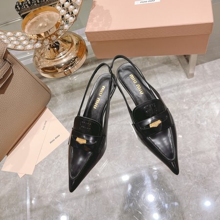 Miu Miu Vintage color matching gold coin Kitten Heels
