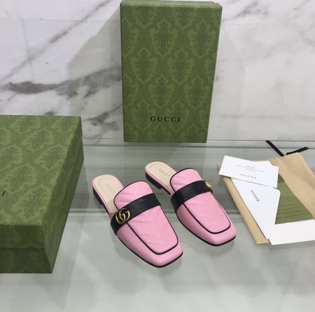 Gucci V-pattern slippers