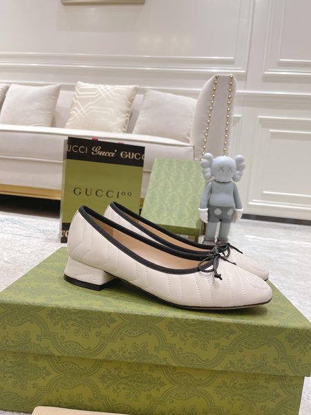 Gucci ladies ballet shoes