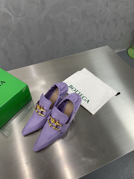 Bottega Veneta women s vintage sheepskin shoes