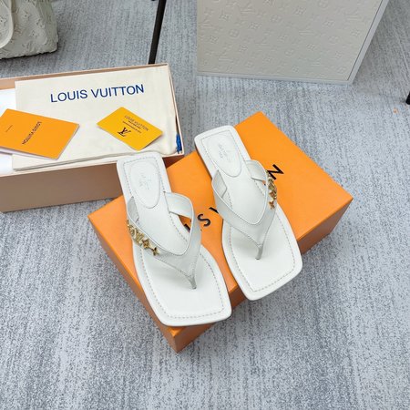 Louis Vuitton Slgnature Thong series slippers