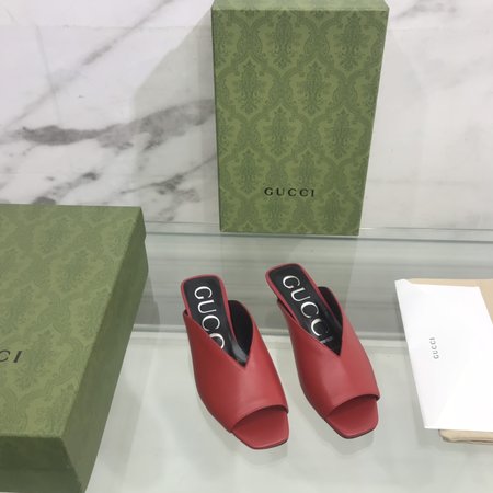 Gucci slippers