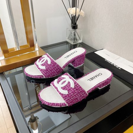 Chanel woolen slippers
