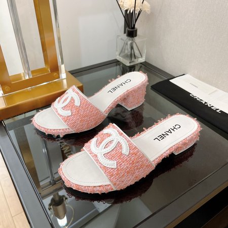 Chanel woolen slippers