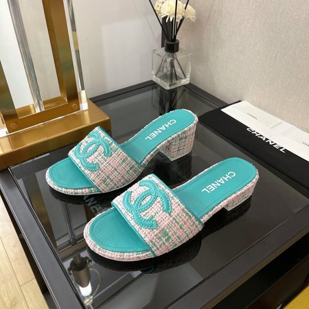 Chanel woolen slippers