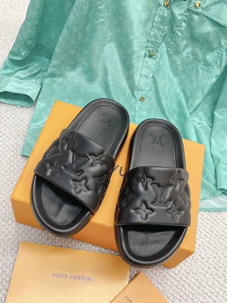 Louis Vuitton LV MonoGram slippers