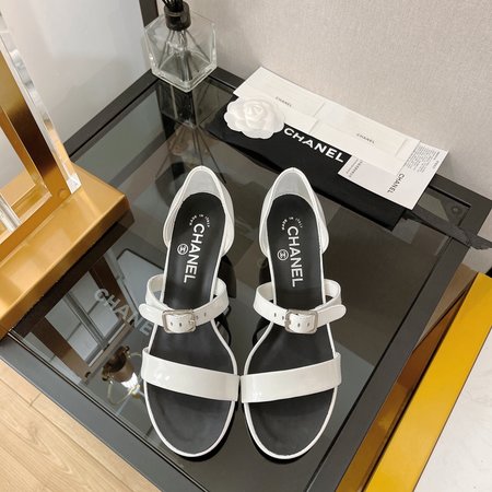 Chanel wrinkled patent leather sandals