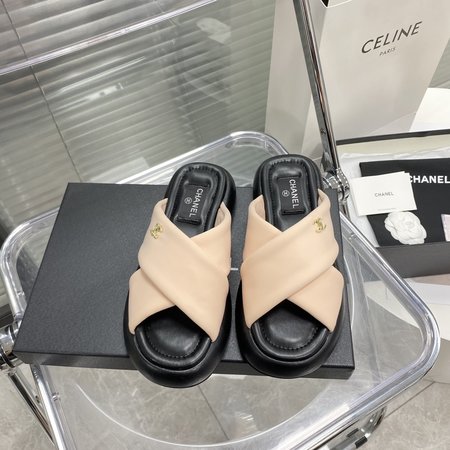 Chanel honey thick bottomed bread slippers