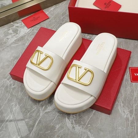 Valentino Thick sole series slippers