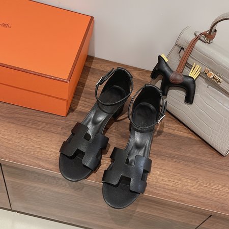 Hermes sandals