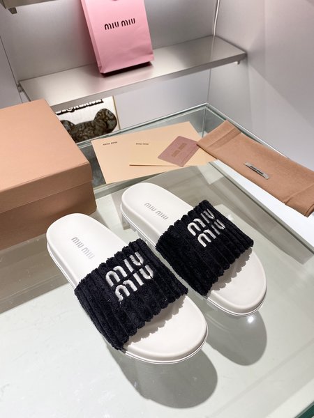 Miu Miu embroidered letter fur slippers