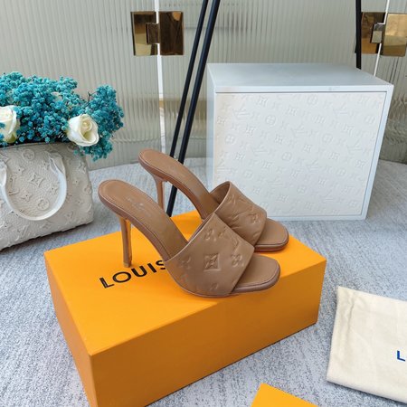 Louis Vuitton REVIVAL slippers Revival