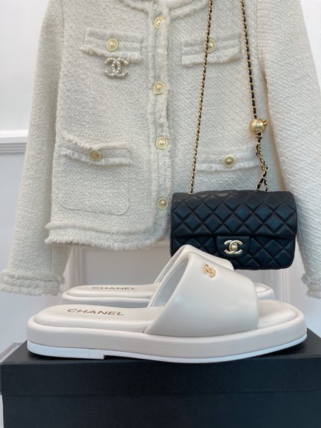 Chanel CC Logo Sliders in Lambskin