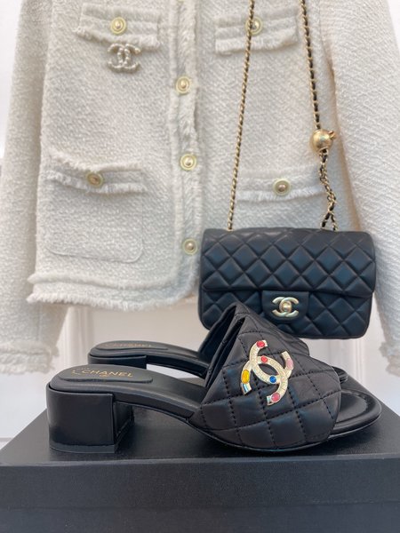 Chanel CC Logo Sliders in Lambskin