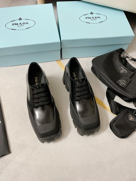 Prada Couple style thick sole small square toe shoes