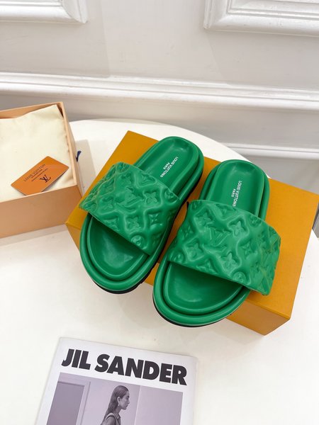 Louis Vuitton Embossed slippers