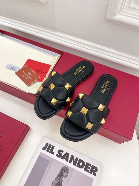 Valentino Stud shoes Garavani