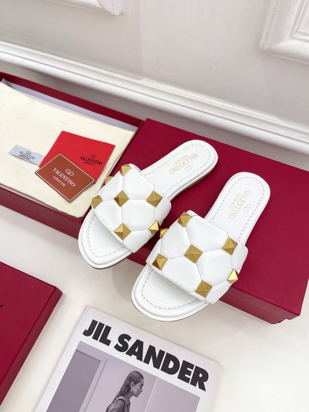 Valentino Stud shoes Garavani