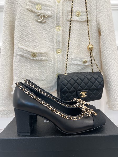 Chanel Chain Butterfly lambskin