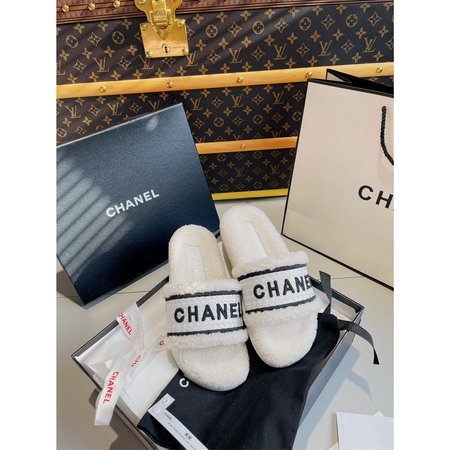Chanel Fur slippers