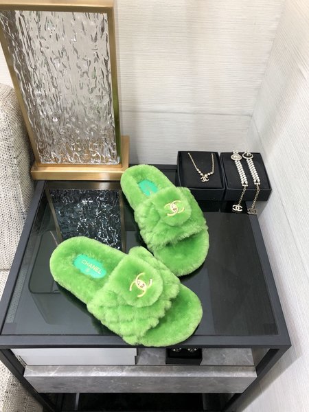 Chanel fur slippers