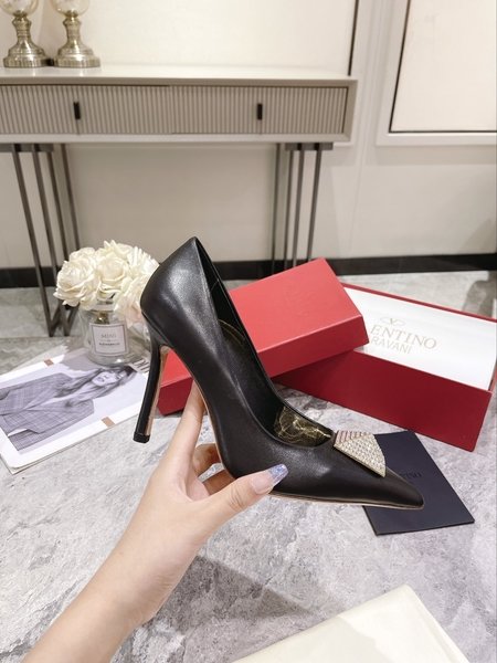Valentino New autumn and winter women s 5-color women s shoes