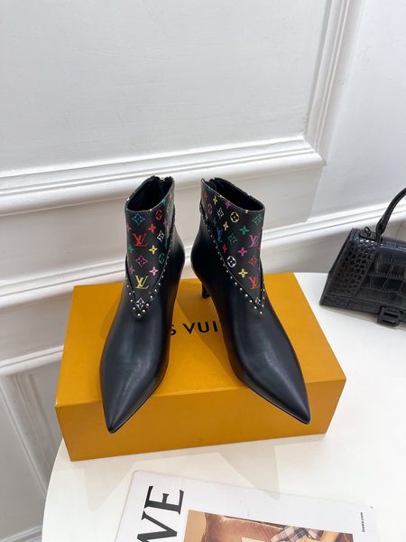Louis Vuitton pointed toe ankle boots