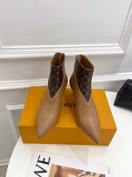 Louis Vuitton pointed toe ankle boots