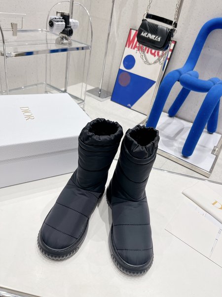 Dior snow boots