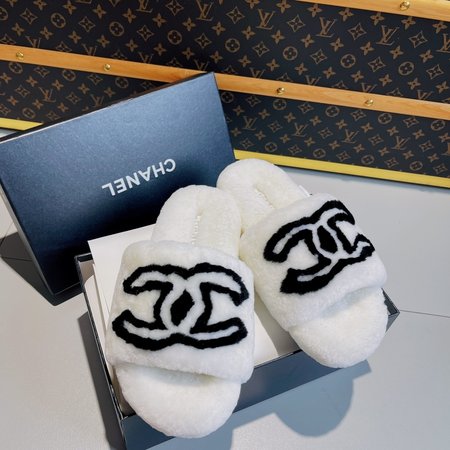 Chanel Casual plush slippers series
