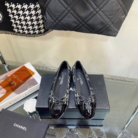 Chanel Tweed series tweed