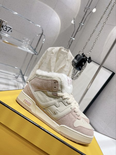 Fendi Casual Shoes/Sneakers/Flat Shoes