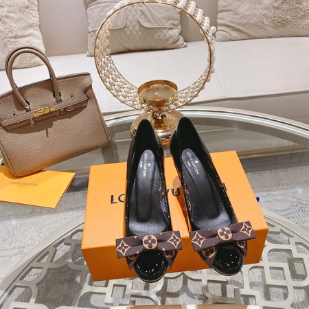 Louis Vuitton Round Toe Bowknot Ladies Shoes