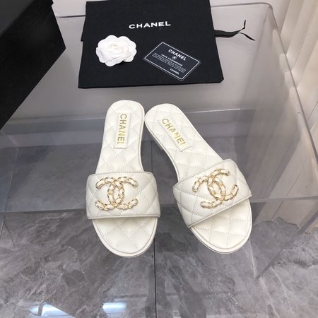 Chanel CC chain buckle slippers