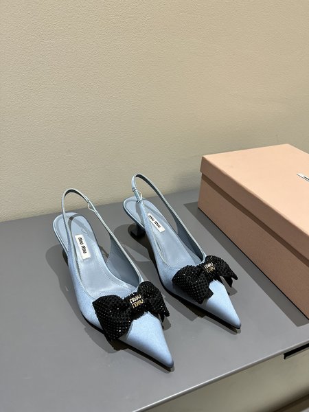 Miu Miu pointed bow sandals