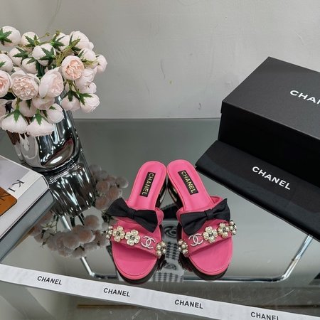 Chanel casual slippers