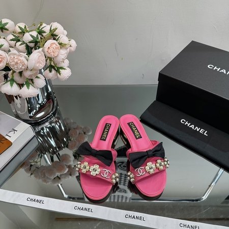 Chanel casual slippers