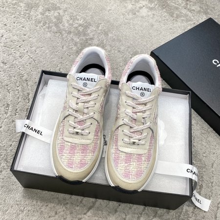 Chanel Casual sneakers