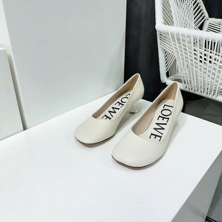 Loewe women s round toe shoes